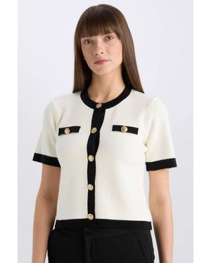 Defacto Kurzarm-Strickjacke Mit Normaler Passform, Rundhalsausschnitt Und Knöpfen, E6207Ax Für Damen - Schwarz