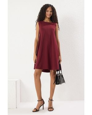 Trendyol Burgunderfarbenes Nullärmel-Minikleid Mit Rundhalsausschnitt, A-Linie/Schlagöffnung, Für Damen - Rot