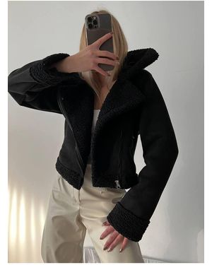 Afiş Butik Premium Innen Plüside Outside Suede Crop Coat Coat Für Damen - Schwarz