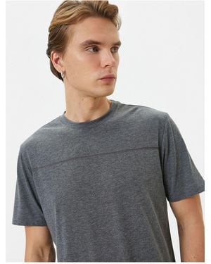 Koton T-Shirt Mit Rundhalsausschnitt Und Kurzen Ärmeln Und Nähten Für Herren - Grau