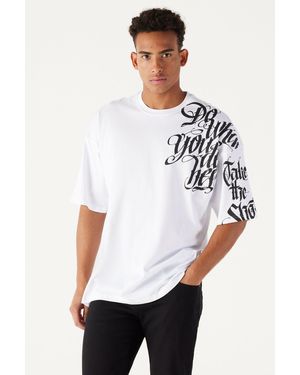 AC&Co / Altınyıldız Classics Weißes, Übergroßes, Locker Geschnittenes, Bedrucktes T-Shirt Aus 100 Baumwolle Mit Rundhalsausschnitt Für Herren
