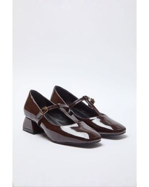 Trendyol Braune Lackleder-T-Riemen-Mary-Jane-Schuhe Mit Blockabsatz Für Damen - Weiß