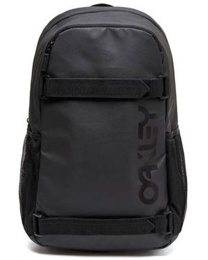 Oakley Der Freshman Skate 20L Rucksack - Schwarz