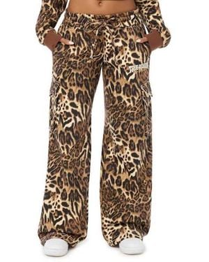 TRUE RELIGION Big T Low Rise Cargo Wide Leg Baggy Sweatpant - Brown