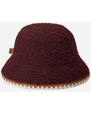 UGG Fluff Scalloped Hat Fleece - Red