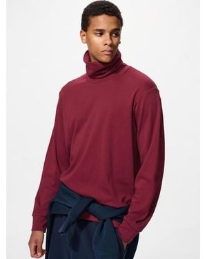 Uniqlo Soft Brushed Turtleneck T-Shirt (Long Sleeve) - Red