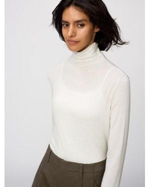 Uniqlo Heattech Extra Warm Cashmere Blend Turtleneck T-Shirt (Long Sleeve) - White