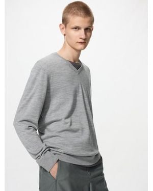Uniqlo 100% Merino V Neck Jumper - Grey