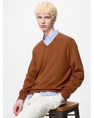Uniqlo 100% Merino V Neck Jumper - Brown