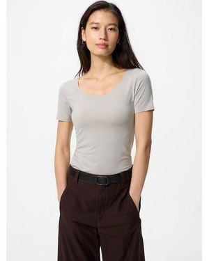 Uniqlo Heattech Scoop Neck T-Shirt (Short Sleeve) - White