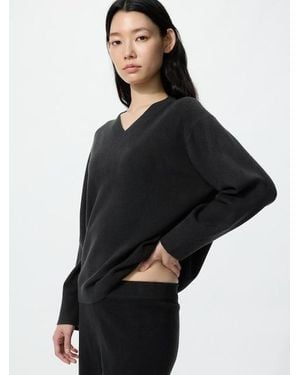 Uniqlo Washable Knit V Neck Jumper (Smooth) - Black