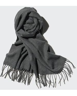 Uniqlo Heattech Scarf - White