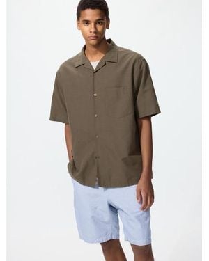 Uniqlo Linen Blend Shorts (Striped) - Blue