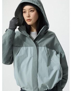 Uniqlo Chaqueta Cortavientos Cuello Alto - Azul