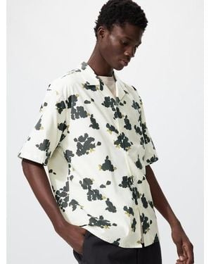 Uniqlo Open Collar Shirt (Short Sleeve, Printed) - White