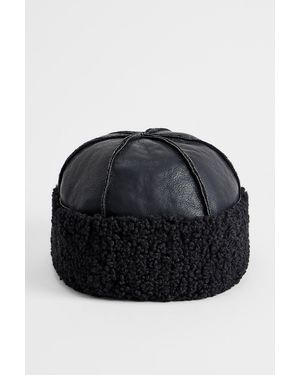 Urban Outfitters Uo Faux Suede Docker Hat - Black