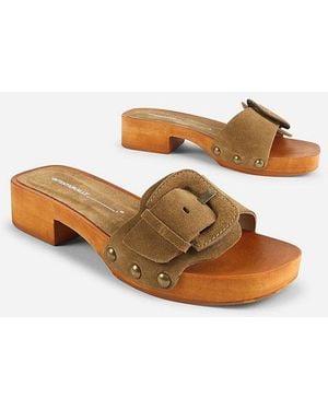 INTENTIONALLY ______ Mar Suede Clog - Green