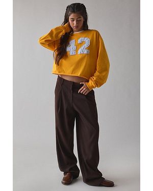 Vintage & ReMADE by UO Remade By Uo Varsity Number Applique Graphic Long Sleeve Tee - Yellow