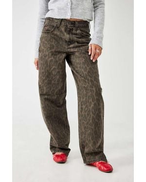 BDG Logan Boyfriend Leopard Print Jeansu202f - Brown