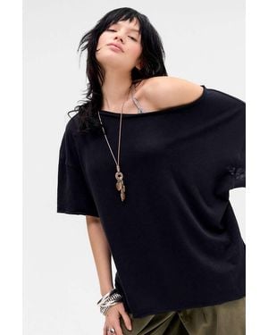 BDG Kurt Off-shoulder Short Sleeve T-shirt - Black