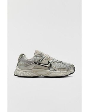 Nike V5 Rnr Sneaker - Multicolor