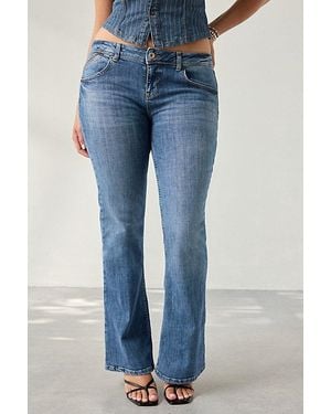 BDG Brooke Low-Rise Flare Jean - Blue