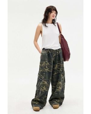 BDG Bobbi Camo Cocoon Trousers - Green