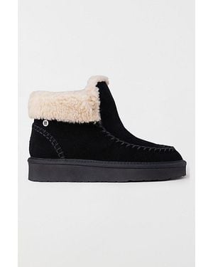 Minnetonka Chandra Suede Berber Lined Ankle Boots - Black