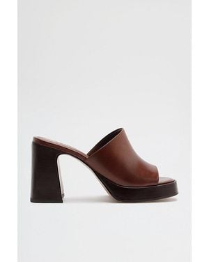SCHUTZ SHOES Rowan Platform Mule - Brown