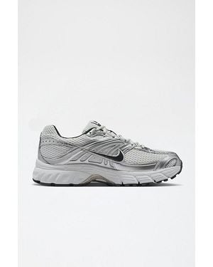 Nike Air Max Moto 2K Sneaker - Gray