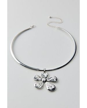 Urban Outfitters Belize Metal Pendant Wire Choker Necklace - Grey
