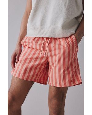 Nike Unlimited Stripe Pattern 7" Short - Pink