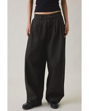BDG Jax Pinstripe Pleated Cocoon Low-Rise Jeans - Black