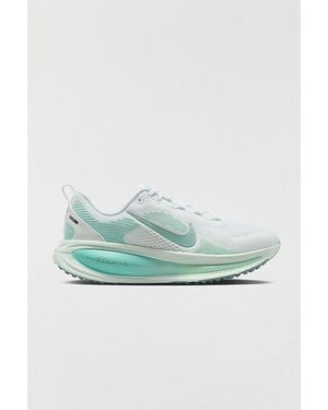 Nike Vomero 18 Sneaker - Green