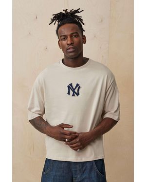 KTZ Uo Exclusive Stone Ny Yankees T-shirt - Natural