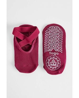 Out From Under Non-slip Pilates Cut Out Socks - Pink
