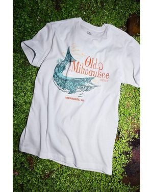 Urban Outfitters Old Milwaukee Fishing Graphic Tee - Green
