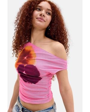 Motel Bisik Off-shoulder Top - Red