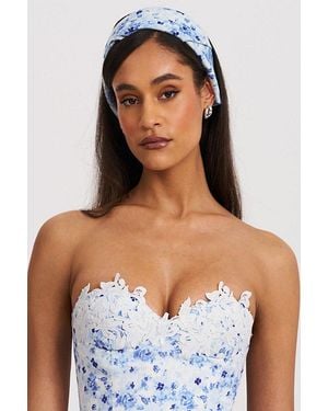 Miss Circle Spring Affair Floral Print Linen Head Scarf - Blue