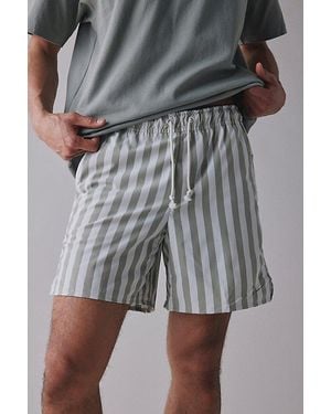 Nike Unlimited Stripe Pattern 7" Short - Grey