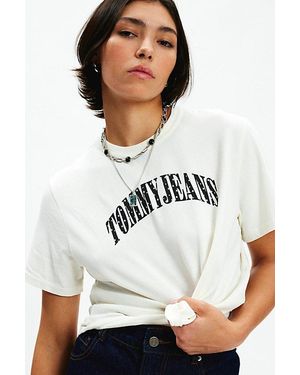 Tommy Hilfiger T shirts for Women Online Sale up to 42 off Lyst Canada