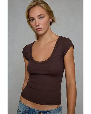 BDG Off-Duty Ribbed Scoop Neck Short Sleeve Tee - Brown