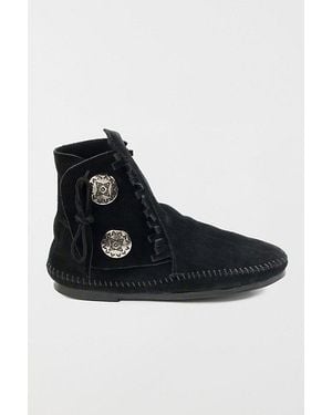 Minnetonka Suede Two Button Boot - Black