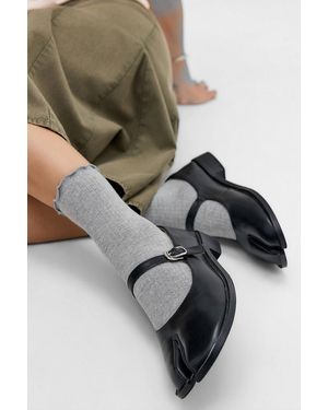 Out From Under Tabi Frill Edge Socks - Grey