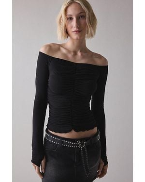 Vintage & ReMADE by UO Remade By Uo Remnants Ruched Off-The-Shoulder Top - Black