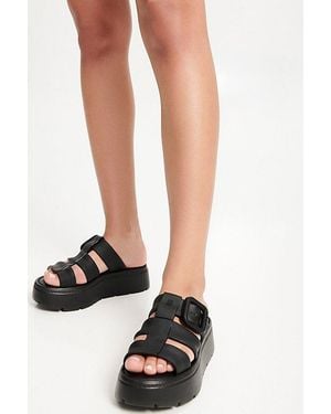 Melissa Pump Platform Sandal - Black