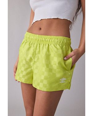 Umbro Uo Exclusive Checkered Performance Shorts - Green