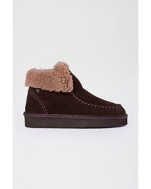 Minnetonka Chandra Suede Berber Lined Ankle Boots - Brown