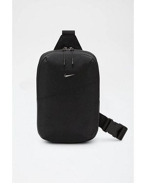 Nike Aura 5L Crossbody Bag - Black