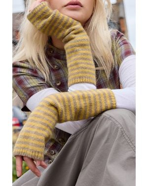 Urban Outfitters Uo Courtney Gloves - Yellow
